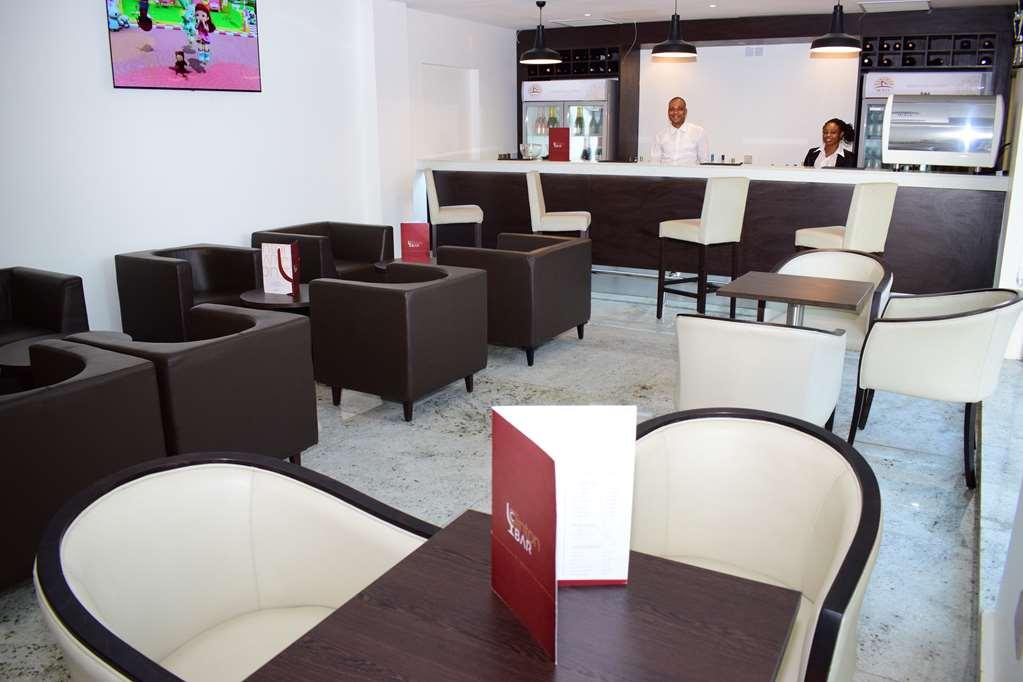 Monty Suites & Golf Uyo Restaurant foto