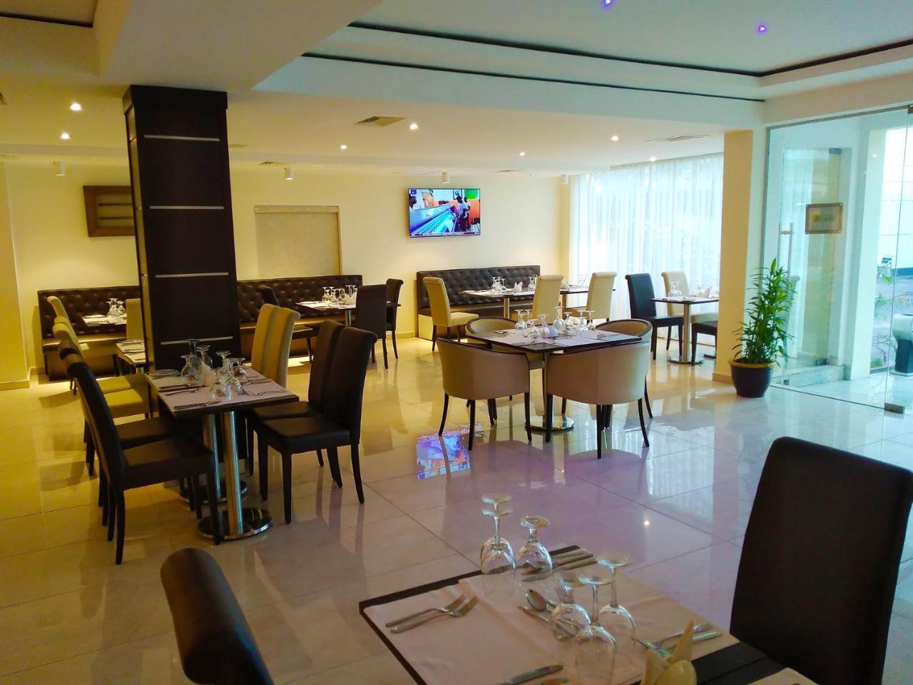Monty Suites & Golf Uyo Exterior foto